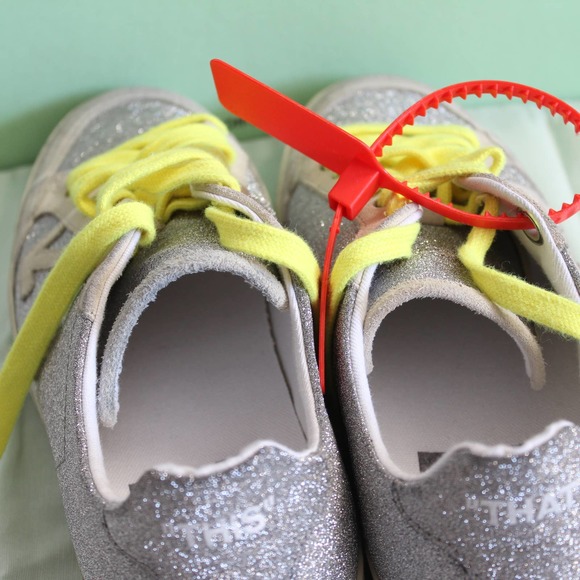 Off-White Glitter Arrow 2.0 Sneaker in Silver & White - Picture 6 of 15